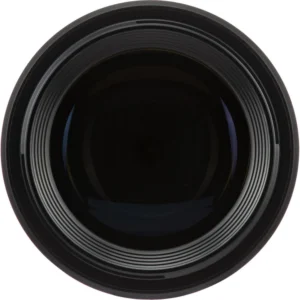 Фотоаппарат Canon RF 85 mm f/1.2L USM, удобный и отличный портретный объектив.