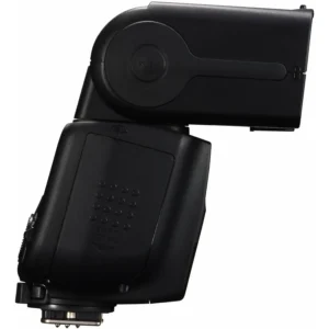 Вспышка Canon Speedlite 430EX III-RT, компактная и мощная модель для фотографов.