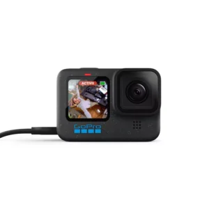 Экшн-камера GoPro HERO12 Black с аксессуарами: креплениями, плавающей рукояткой и аккумуляторами для создания высококачественных видео.
