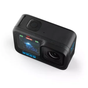 Экшн-камера GoPro HERO12 Black с аксессуарами: креплениями, плавающей рукояткой и аккумуляторами для создания высококачественных видео.