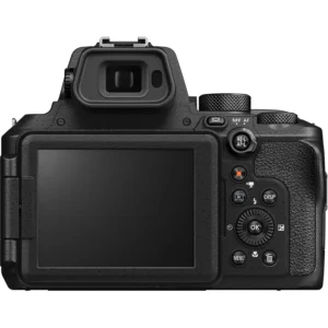 Фотоаппарат Nikon Coolpix P950, компактная камера с высоким качеством изображения и функцией записи видео.