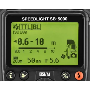 Вспышка Nikon SB-5000 — профессиональная i-TTL вспышка с беспроводным управлением для камер Nikon.