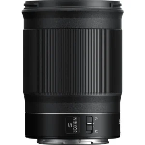 Объектив Nikon Z 85mm f/1.8 S, светосильный портретный объектив с фокусным расстоянием 85 мм.