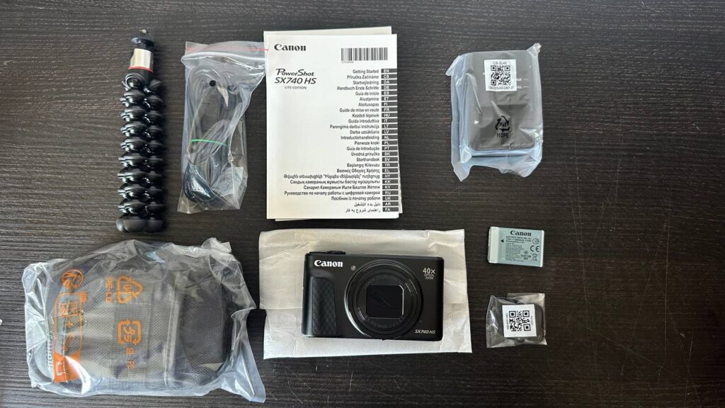 Canon PowerShot SX740 HS Travel Kit — камера с 40x зумом